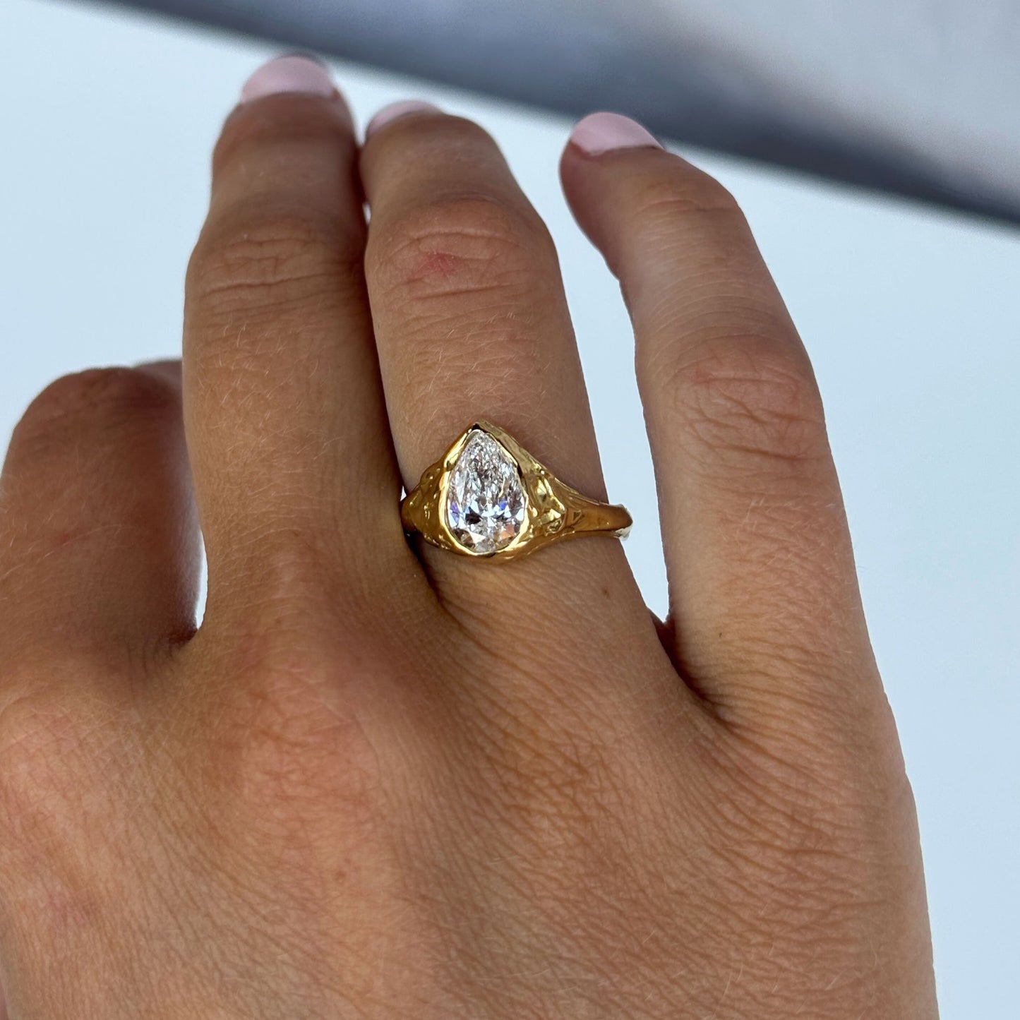 Engagement Classic Pear