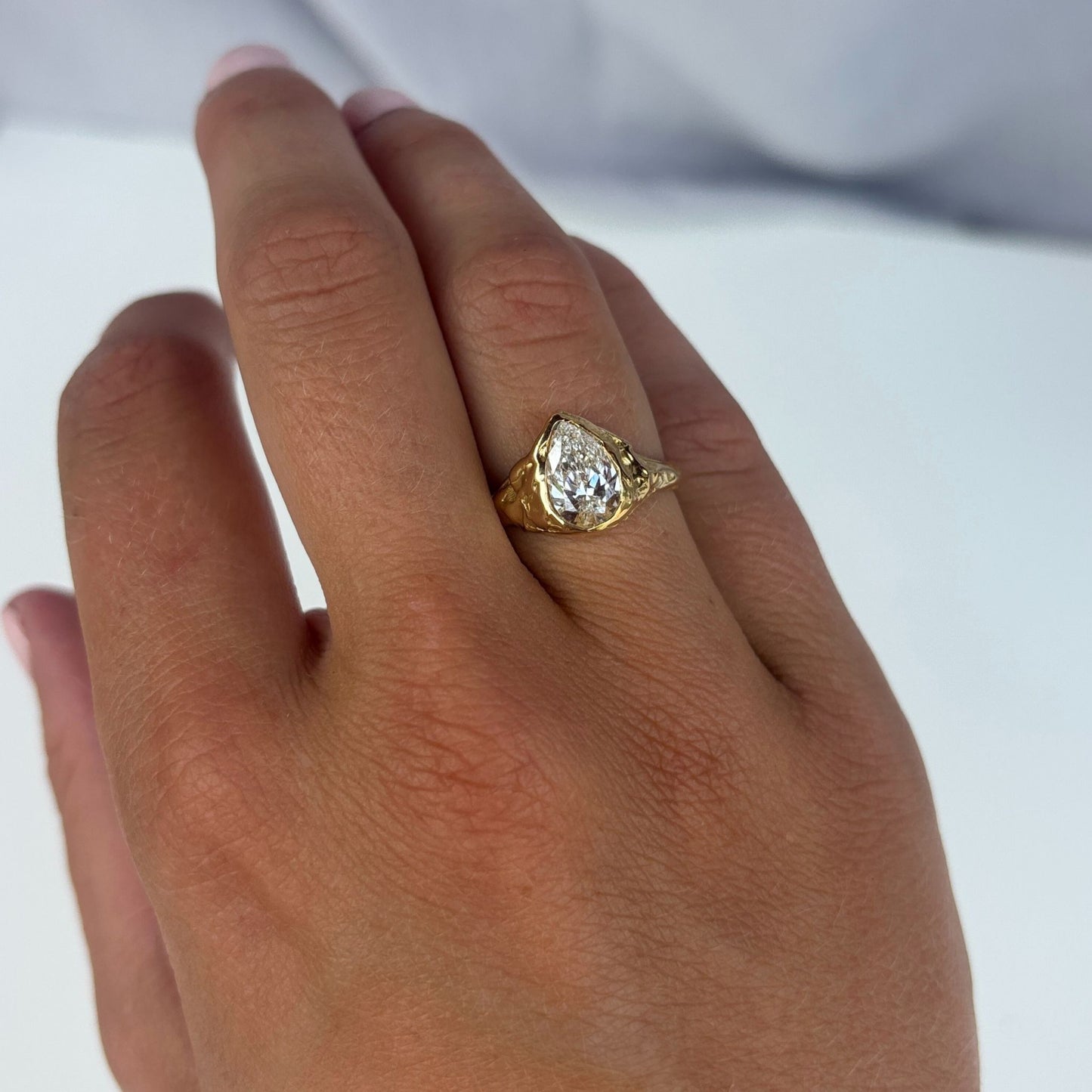 Engagement Classic Pear