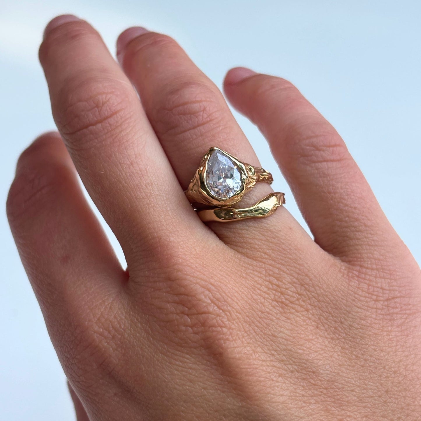 9ct Pear Molten Stack