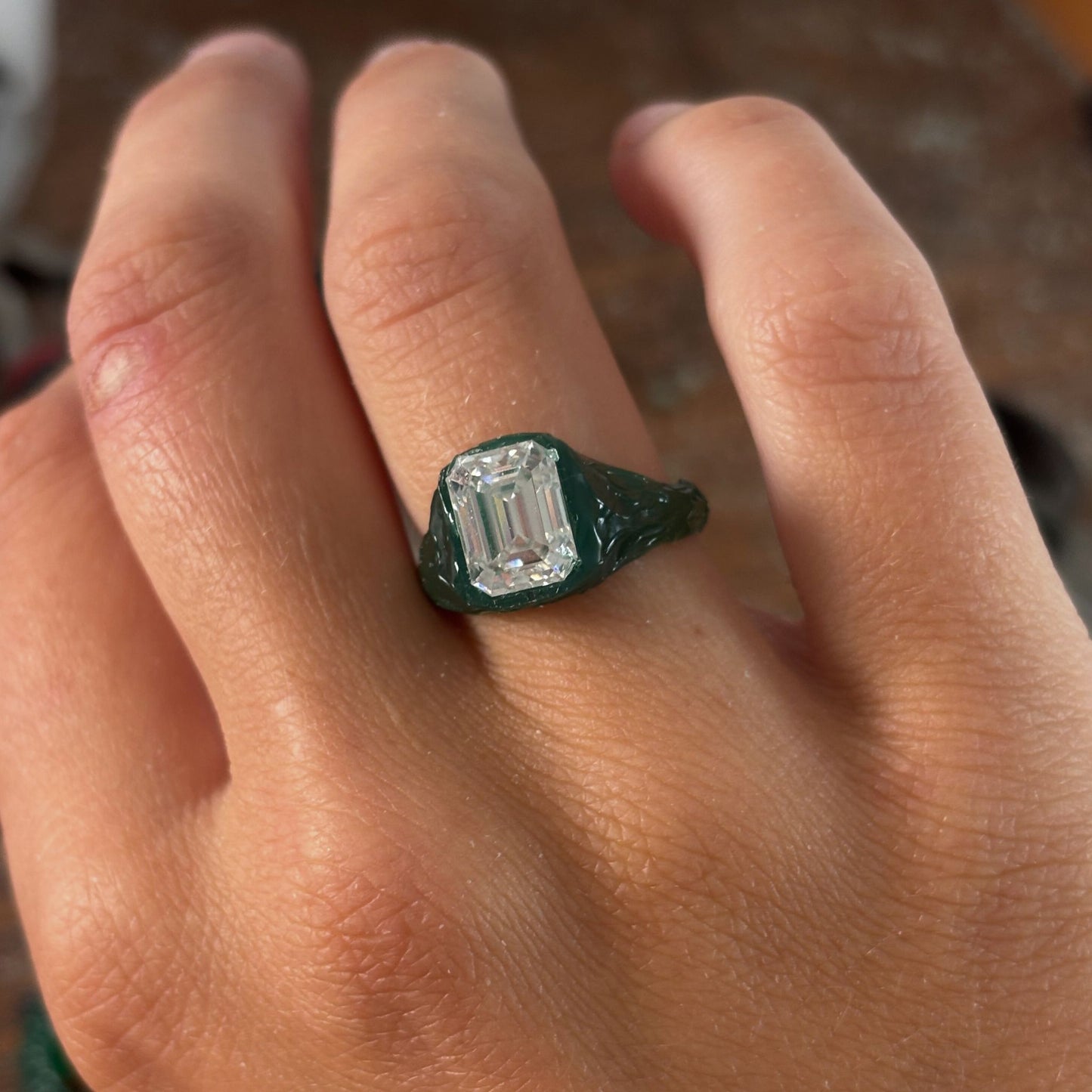 Elle 9ct Emerald Molten