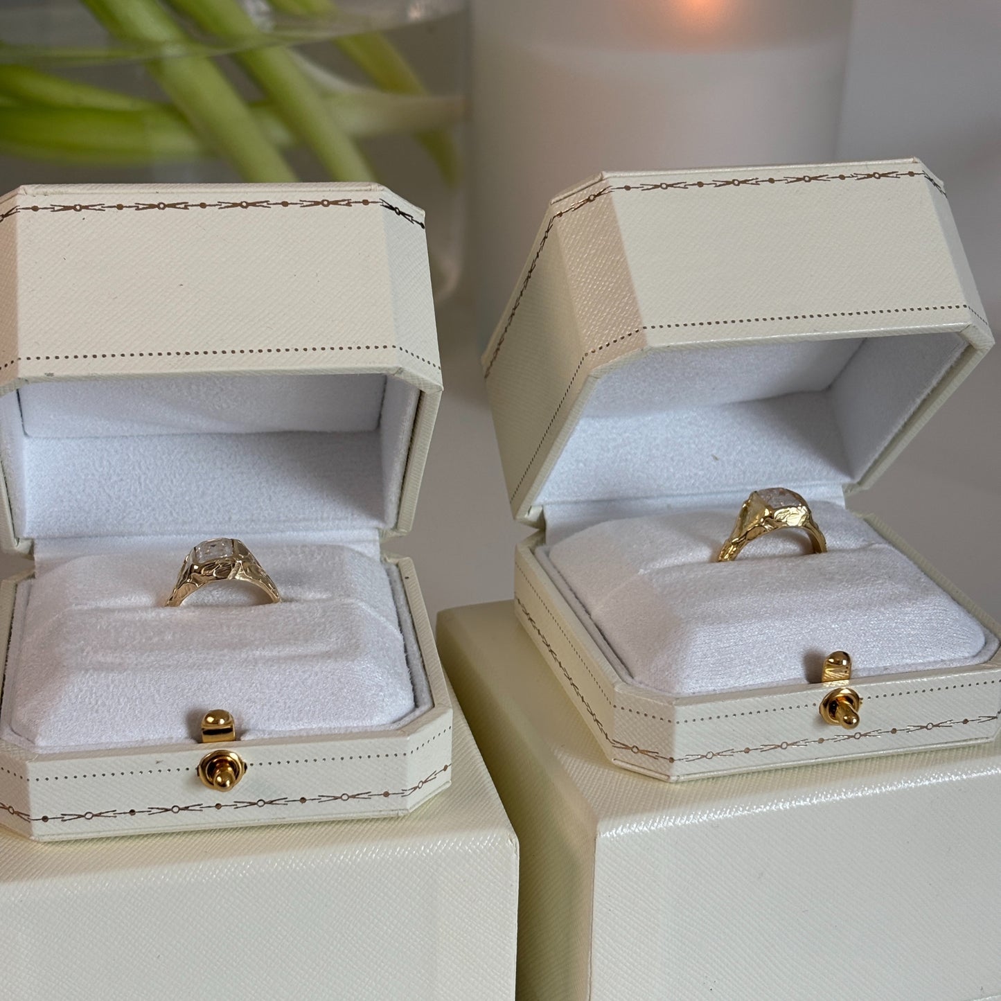 Engagement Emerald Molten